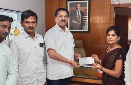 Aid to Zilla Parishad School Hanmantnagar in structuring a Kid Painting and Digital Classroom